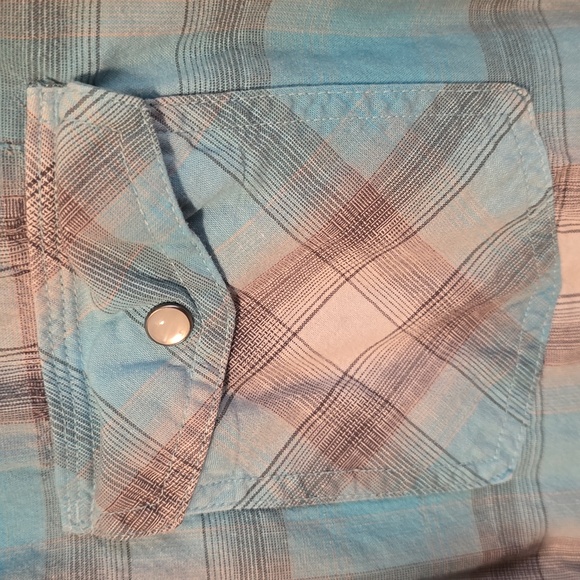 Western, plaid, snap front, short sleeved, shirt - Picture 4 of 5